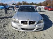 ✅ 2009 BMW 3 Series 335i • VIN: WBAPM73569E194565 • Lot: 92007365. Wystawiony na Copart z przebiegiem 107 422 mil. Bezpłatny archiwum sprzedaży aukcyjnych z USA i szczegółowy raport historii pojazdu na DreamBid. Zdjęcie 5.