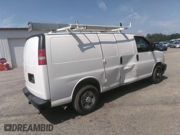 ✅ 2019 Chevrolet Express Cargo • VIN: 1GCWGAFPXK1240332 • Lot: 42846352. Listed on IAAI with 99,506 mi. Free auction sales archive from the USA and detailed vehicle history report at DreamBid. Image 4.