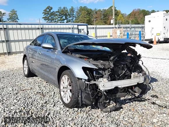 ✅ 2014 Audi A6 Premium Plus • VIN: WAUGFAFC7EN037476 • Лот: 90705755. Опубликован ранее на Copart с пробегом 155 400 миль. Бесплатный доступ к архиву аукционных продаж из США и подробный отчёт об истории автомобиля на DreamBid. Изображение 14.