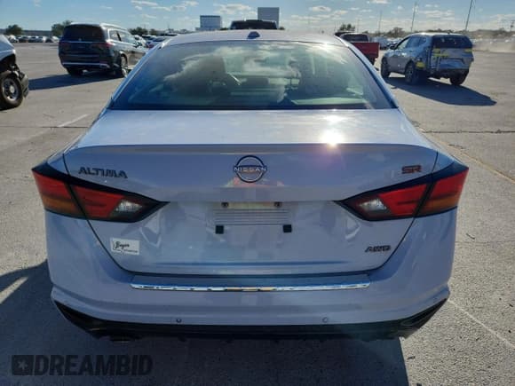 ✅ 2023 Nissan Altima SR • VIN: 1N4BL4CWXPN401825 • Лот: 90800045. Опубликован ранее на Copart с пробегом 131 680 миль. Бесплатный доступ к архиву аукционных продаж из США и подробный отчёт об истории автомобиля на DreamBid. Изображение 6.