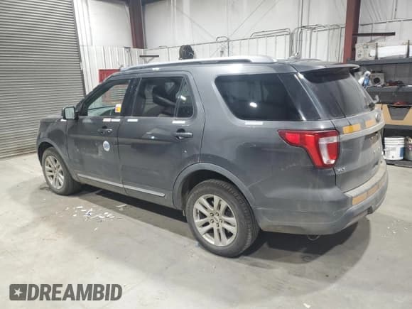✅ 2019 Ford Explorer XLT • VIN: 1FM5K8D80KGB46709 • Lot: 92412155. Listed on Copart with 171,096 mi. Free auction sales archive from the USA and detailed vehicle history report at DreamBid. Image 2.