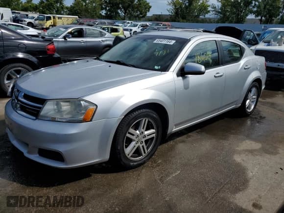 ✅ 2011 Dodge Avenger Mainstreet • VIN: 1B3BD1FB0BN528334 • Лот: 65401164. Опубликован ранее на Copart с пробегом 186 014 миль. Бесплатный доступ к архиву аукционных продаж из США и подробный отчёт об истории автомобиля на DreamBid. Изображение 1.
