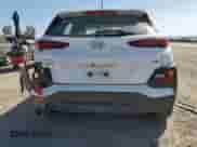 2019 Hyundai Kona SE с VIN KM8K1CAAXKU331528, выставлен на аукционе Copart как лот 84777235 с пробегом 79 448 миль миль и Списание • Salvage title. История ставок и продаж доступна на DreamBid. Изображение 6.