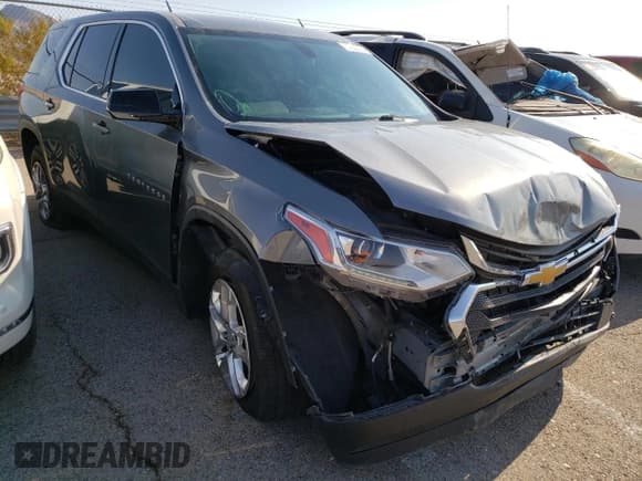 ✅ 2020 Chevrolet Traverse LS • VIN: 1GNERFKW1LJ188274 • Lot: 61883834. Wystawiony na Copart z przebiegiem 60 330 mil. Bezpłatny archiwum sprzedaży aukcyjnych z USA i szczegółowy raport historii pojazdu na DreamBid. Zdjęcie 4.