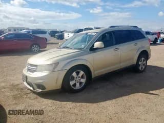 ✅ 2011 Dodge Journey Mainstreet • VIN: 3D4PH1FG0BT567951 • Lot: 81799025. Listed on Copart with 174,798 mi. Free auction sales archive from the USA and detailed vehicle history report at DreamBid. Image 1.