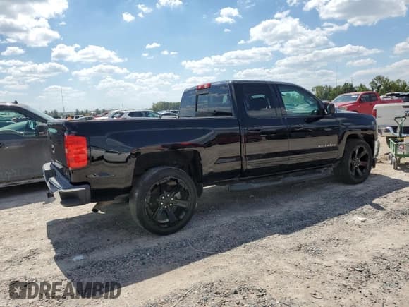 ✅ 2018 Chevrolet Silverado 1500 LT • VIN: 1GCRCREC1JZ132204 • Лот: 73486774. Опубликован ранее на Copart с пробегом 84 020 миль. Бесплатный доступ к архиву аукционных продаж из США и подробный отчёт об истории автомобиля на DreamBid. Изображение 3.