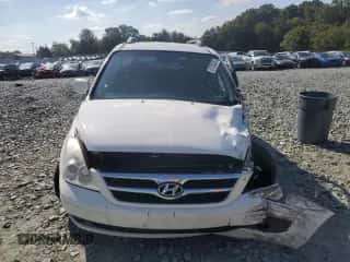 2007 Hyundai Entourage GLS z VIN KNDMC233876033037, wystawiony jako Copart lot #84786415 z przebiegiem 296 766 mil mil oraz Szkoda całkowita • Salvage title. Historia ofert i sprzedaży dostępna na DreamBid. Obrazek 5.