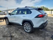 ✅ 2025 Toyota RAV4 XLE Premium • VIN: 2T3C1RFV7SW395603 • Lot: 80815725. Wystawiony na Copart z przebiegiem 592 mil. Bezpłatny archiwum sprzedaży aukcyjnych z USA i szczegółowy raport historii pojazdu na DreamBid. Zdjęcie 2.