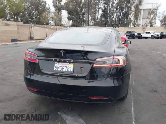 ✅ 2020 Tesla Model S Long Range • VIN: 5YJSA1E23LF390913 • Лот: 42031044. Опубликован ранее на IAAI с пробегом 93 403 миль. Бесплатный доступ к архиву аукционных продаж из США и подробный отчёт об истории автомобиля на DreamBid. Изображение 17.