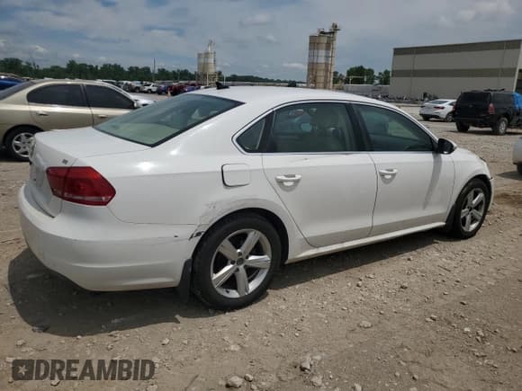 ✅ 2012 Volkswagen Passat SE • VIN: 1VWBP7A30CC071964 • Lot: 61107615. Listed on Copart with 197,209 mi. Free auction sales archive from the USA and detailed vehicle history report at DreamBid. Image 3.
