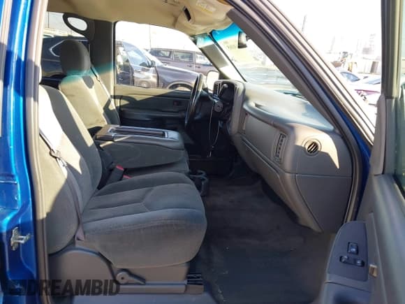 ✅ 2004 Chevrolet Silverado 1500 LT • VIN: 2GCEC13T941372228 • Lot: 43430365. Listed on IAAI with 204,039 mi. Free auction sales archive from the USA and detailed vehicle history report at DreamBid. Image 5.