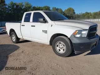 2019 Ram 1500 Tradesman z VIN 1C6RR6FG3KS680690, wystawiony jako IAAI lot #43167293 z przebiegiem 14 566 mil mil oraz . Historia ofert i sprzedaży dostępna na DreamBid. Obrazek 1.