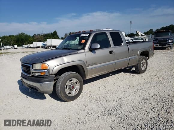 ✅ 2000 GMC Sierra 2500 SLE • VIN: 1GTGK29U0YZ142978 • Lot: 66171895. Wystawiony na Copart z przebiegiem 346 670 mil. Bezpłatny archiwum sprzedaży aukcyjnych z USA i szczegółowy raport historii pojazdu na DreamBid. Zdjęcie 1.