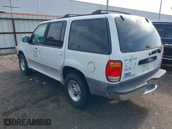 ✅ 1999 Ford Explorer XLT • VIN: 1FMZU32E9XZB70428 • Лот: 42697066. Опубликован ранее на IAAI с пробегом 183 745 миль. Бесплатный доступ к архиву аукционных продаж из США и подробный отчёт об истории автомобиля на DreamBid. Изображение 3.