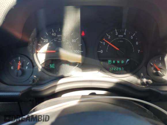 ✅ 2008 Jeep Wrangler X • VIN: 1J4FA24178L515751 • Лот: 84916755. Опубликован ранее на Copart с пробегом 122 297 миль. Бесплатный доступ к архиву аукционных продаж из США и подробный отчёт об истории автомобиля на DreamBid. Изображение 9.