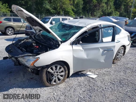 ✅ 2014 Nissan Sentra SV • VIN: 3N1AB7AP9EL647643 • Lot: 43084865. Listed on IAAI with 146,682 mi. Free auction sales archive from the USA and detailed vehicle history report at DreamBid. Image 2.