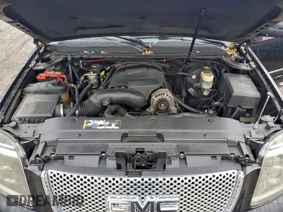 ✅ 2007 GMC Yukon Denali • VIN: 1GKFK63897J148035 • Lot: 94592295. Wystawiony na Copart z przebiegiem 207 657 mil. Bezpłatny archiwum sprzedaży aukcyjnych z USA i szczegółowy raport historii pojazdu na DreamBid. Zdjęcie 12.