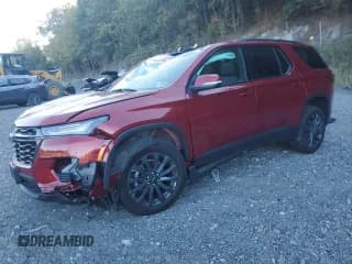 ✅ 2023 Chevrolet Traverse RS • VIN: 1GNEVJKW1PJ285222 • Lot: 84478485. Wystawiony na Copart z przebiegiem 20 810 mil. Bezpłatny archiwum sprzedaży aukcyjnych z USA i szczegółowy raport historii pojazdu na DreamBid. Zdjęcie 1.