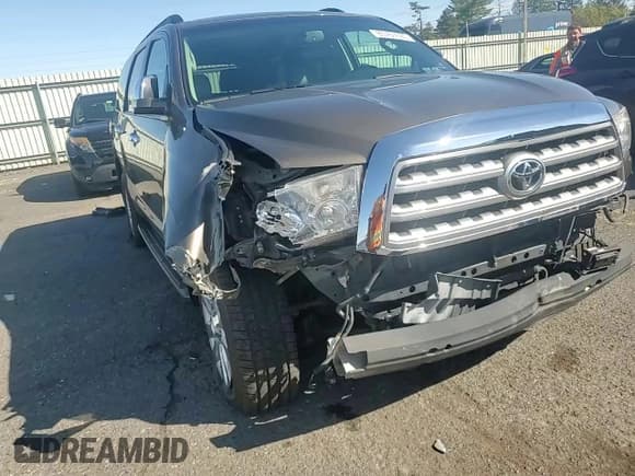 ✅ 2013 Toyota Sequoia Platinum • VIN: 5TDDW5G1XDS087470 • Лот: 85761635. Опубликован ранее на Copart с пробегом 167 846 миль. Бесплатный доступ к архиву аукционных продаж из США и подробный отчёт об истории автомобиля на DreamBid. Изображение 15.