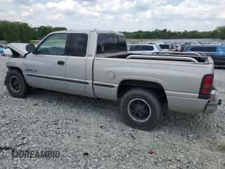 1998 Dodge 1500 с VIN 3B7HC13Y1WG169174, выставлен на аукционе Copart как лот 52666754 с пробегом 205 692 миль миль и Списание • Salvage title. История ставок и продаж доступна на DreamBid. Изображение 2.