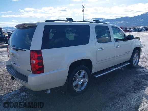 ✅ 2012 Chevrolet Suburban LTZ • VIN: 1GNSKKE77CR101774 • Lot: 41614875. Listed on IAAI with 207,263 mi. Free auction sales archive from the USA and detailed vehicle history report at DreamBid. Image 4.