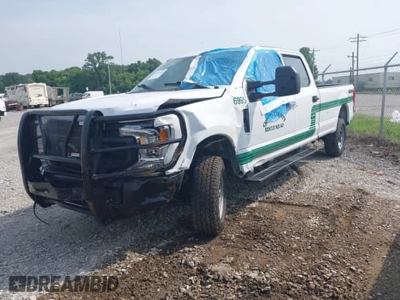 ✅ 2021 Ford F-250 XL • VIN: 1FT7W2B67MEC70278 • Lot: 42451726. Wystawiony na IAAI z przebiegiem 12 mil. Bezpłatny archiwum sprzedaży aukcyjnych z USA i szczegółowy raport historii pojazdu na DreamBid. Zdjęcie 2.