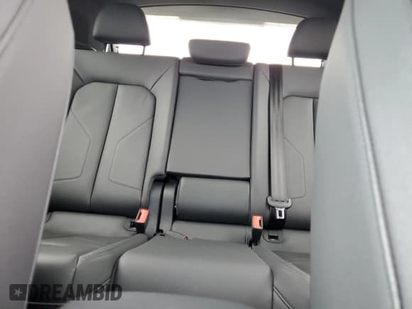 ✅ 2022 Audi Q3 S line Premium Plus • VIN: WA1EECF33N1150397 • Lot: 84426475. Wystawiony na Copart z przebiegiem 43 954 mil. Bezpłatny archiwum sprzedaży aukcyjnych z USA i szczegółowy raport historii pojazdu na DreamBid. Zdjęcie 10.