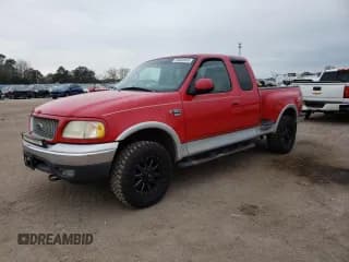 ✅ 1999 Ford F-150 XL • VIN: 2FTRX08L3XCA33434 • Lot: 88088465. Wystawiony na Copart z przebiegiem 252 373 mil. Bezpłatny archiwum sprzedaży aukcyjnych z USA i szczegółowy raport historii pojazdu na DreamBid. Zdjęcie 1.
