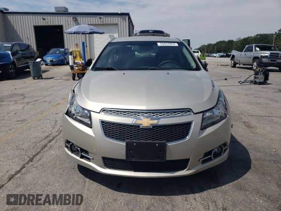 2014 Chevrolet Cruze 1LT с VIN 1G1PC5SB8E7258596, выставлен на аукционе Copart как лот 69052855 с пробегом 174 521 миль миль и Списание • Salvage title. История ставок и продаж доступна на DreamBid. Изображение 5.