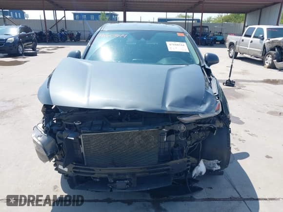 ✅ 2020 Hyundai Santa Fe SE • VIN: 5NMS2CADXLH228646 • Lot: 43160344. Wystawiony na IAAI z przebiegiem 88 423 mil. Bezpłatny archiwum sprzedaży aukcyjnych z USA i szczegółowy raport historii pojazdu na DreamBid. Zdjęcie 13.