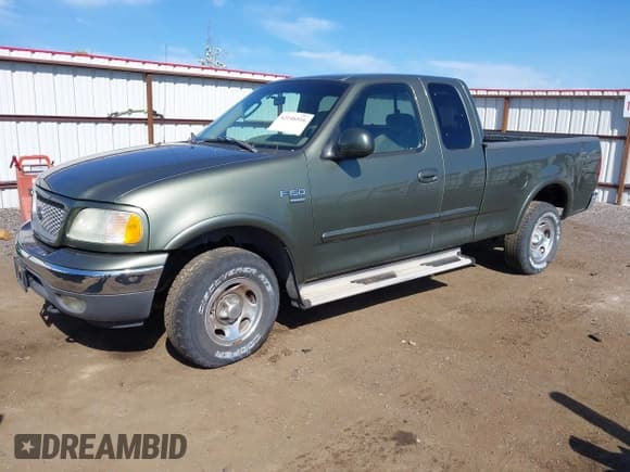 ✅ 2002 Ford F-150 XL • VIN: 2FTRX18W42CA61719 • Lot: 42146516. Wystawiony na IAAI z przebiegiem 99 774 mil. Bezpłatny archiwum sprzedaży aukcyjnych z USA i szczegółowy raport historii pojazdu na DreamBid. Zdjęcie 2.