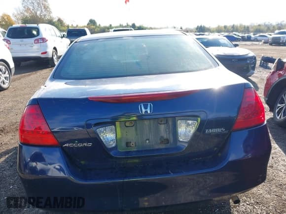 ✅ 2006 Honda Accord LX SE • VIN: 1HGCM56396A110470 • Lot: 43583032. Listed on IAAI with 228,304 mi. Free auction sales archive from the USA and detailed vehicle history report at DreamBid. Image 16.