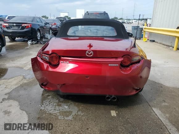 ✅ 2023 Mazda MX-5 Miata Grand Touring • VIN: JM1NDAD77P0554881 • Лот: 67472235. Опубликован ранее на Copart с пробегом 36 146 миль. Бесплатный доступ к архиву аукционных продаж из США и подробный отчёт об истории автомобиля на DreamBid. Изображение 6.