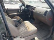 ✅ 1997 Toyota 4Runner Limited • VIN: JT3GN87R9V0020035 • Lot: 42426919. Wystawiony na IAAI z przebiegiem 157 388 mil. Bezpłatny archiwum sprzedaży aukcyjnych z USA i szczegółowy raport historii pojazdu na DreamBid. Zdjęcie 5.