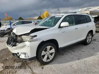 ✅ 2013 Toyota Highlander Limited • VIN: 5TDDK3EH5DS249392 • Lot: 90136465. Listed on Copart with 142,910 mi. Free auction sales archive from the USA and detailed vehicle history report at DreamBid. Image 1.