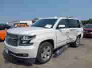 2019 Chevrolet Tahoe LT z VIN 1GNSKBKC5KR153517, wystawiony jako IAAI lot #42390642 z przebiegiem 52 034 mil mil oraz . Historia ofert i sprzedaży dostępna na DreamBid. Obrazek 17.