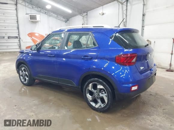 ✅ 2024 Hyundai Venue SEL • VIN: KMHRC8A3XRU299388 • Lot: 42155918. Listed on IAAI with 2,626 mi. Free auction sales archive from the USA and detailed vehicle history report at DreamBid. Image 3.
