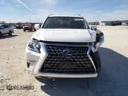 ✅ 2020 Lexus GX 460 Luxury • VIN: JTJGM7BX4L5242798 • Lot: 40864464. Wystawiony na Copart z przebiegiem 38 252 mil. Bezpłatny archiwum sprzedaży aukcyjnych z USA i szczegółowy raport historii pojazdu na DreamBid. Zdjęcie 5.
