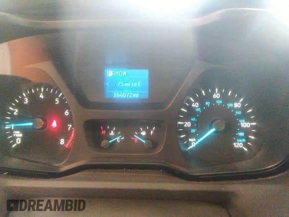 ✅ 2017 Ford Transit • VIN: 1FTYR1ZM6HKA77735 • Lot: 42705107. Wystawiony na IAAI z przebiegiem 164 072 mil. Bezpłatny archiwum sprzedaży aukcyjnych z USA i szczegółowy raport historii pojazdu na DreamBid. Zdjęcie 7.