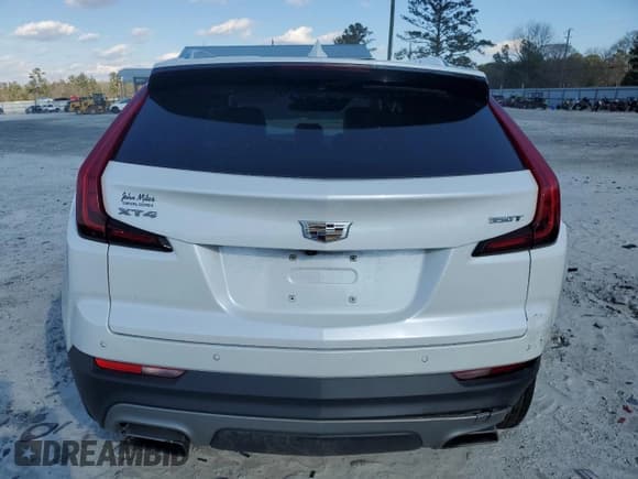 ✅ 2022 Cadillac XT4 FWD Premium Luxury • VIN: 1GYFZCR45NF100049 • Lot: 87232634. Listed on Copart with 62,391 mi. Free auction sales archive from the USA and detailed vehicle history report at DreamBid. Image 6.