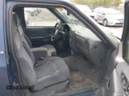 ✅ 2000 Chevrolet S-10 • VIN: 1GCCS1444YK107451 • Лот: 42158730. Опубликован ранее на IAAI с пробегом 80 513 миль. Бесплатный доступ к архиву аукционных продаж из США и подробный отчёт об истории автомобиля на DreamBid. Изображение 5.