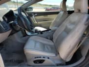 ✅ 2012 Volvo C70 T5 • VIN: YV1672MC8CJ125035 • Лот: 68455445. Опубликован ранее на Copart с пробегом 128 608 миль. Бесплатный доступ к архиву аукционных продаж из США и подробный отчёт об истории автомобиля на DreamBid. Изображение 7.