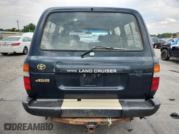 ✅ 1995 Toyota Land Cruiser • VIN: JT3DJ81W9S0104347 • Lot: 68693655. Listed on Copart with 271,554 mi. Free auction sales archive from the USA and detailed vehicle history report at DreamBid. Image 6.