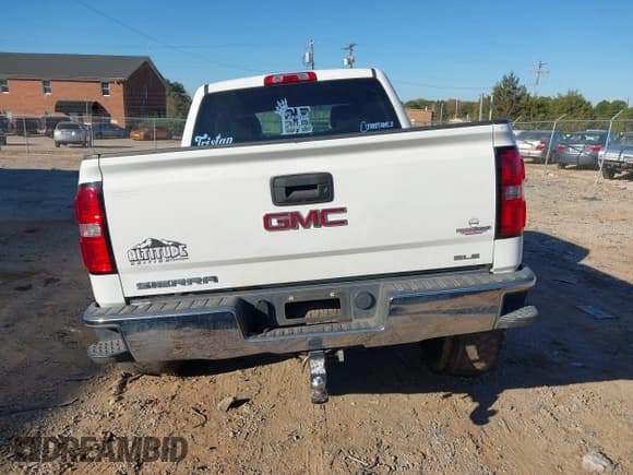 ✅ 2014 GMC Sierra 1500 SLE • VIN: 3GTU2UEC7EG308825 • Lot: 43499889. Wystawiony na IAAI z przebiegiem 179 855 mil. Bezpłatny archiwum sprzedaży aukcyjnych z USA i szczegółowy raport historii pojazdu na DreamBid. Zdjęcie 16.
