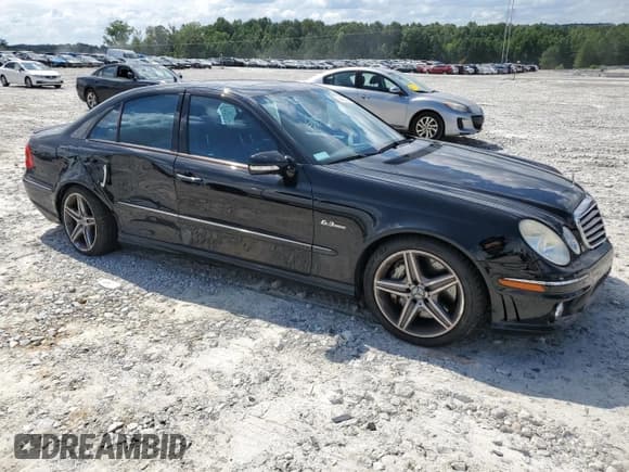 ✅ 2008 Mercedes-Benz E 63 AMG • VIN: WDBUF77X88B204085 • Lot: 64204295. Listed on Copart with 75,499 mi. Free auction sales archive from the USA and detailed vehicle history report at DreamBid. Image 4.