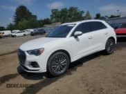 ✅ 2022 Audi Q3 Premium • VIN: WA1AUCF32N1098973 • Lot: 66277815. Wystawiony na Copart z przebiegiem 57 227 mil. Bezpłatny archiwum sprzedaży aukcyjnych z USA i szczegółowy raport historii pojazdu na DreamBid. Zdjęcie 1.