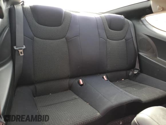 ✅ 2012 Hyundai Genesis Coupe Premium • VIN: KMHHT6KD6CU067353 • Lot: 82428074. Wystawiony na Copart z przebiegiem 121 101 mil. Bezpłatny archiwum sprzedaży aukcyjnych z USA i szczegółowy raport historii pojazdu na DreamBid. Zdjęcie 10.