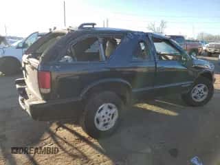 ✅ 2000 Chevrolet Blazer LS • VIN: 1GNCT18W7YK143649 • Lot: 87656195. Wystawiony na Copart z przebiegiem Nie podano. Bezpłatny archiwum sprzedaży aukcyjnych z USA i szczegółowy raport historii pojazdu na DreamBid. Zdjęcie 3.