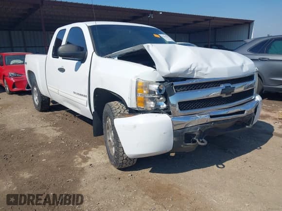 ✅ 2011 Chevrolet Silverado 1500 LT • VIN: 1GCRKSE37BZ271085 • Lot: 43443613. Listed on IAAI with 224,678 mi. Free auction sales archive from the USA and detailed vehicle history report at DreamBid. Image 1.