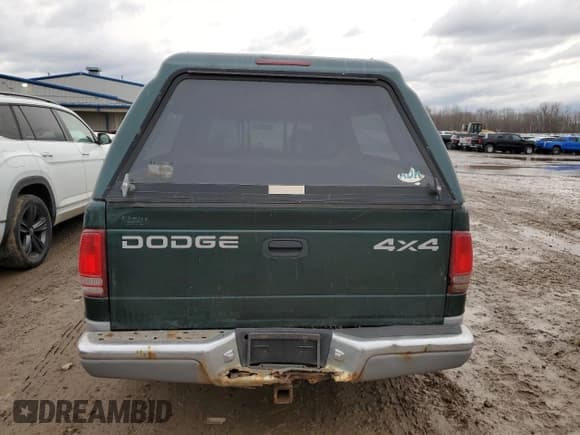 ✅ 1999 Dodge Dakota SLT • VIN: 1B7GG22X4XS309050 • Lot: 82030864. Wystawiony na Copart z przebiegiem 141 396 mil. Bezpłatny archiwum sprzedaży aukcyjnych z USA i szczegółowy raport historii pojazdu na DreamBid. Zdjęcie 6.